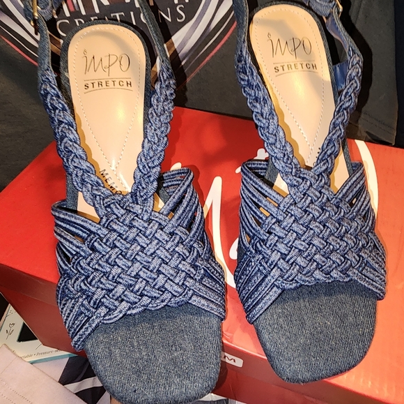 Lady's MPO shoes in a size 7M - Picture 4 of 5